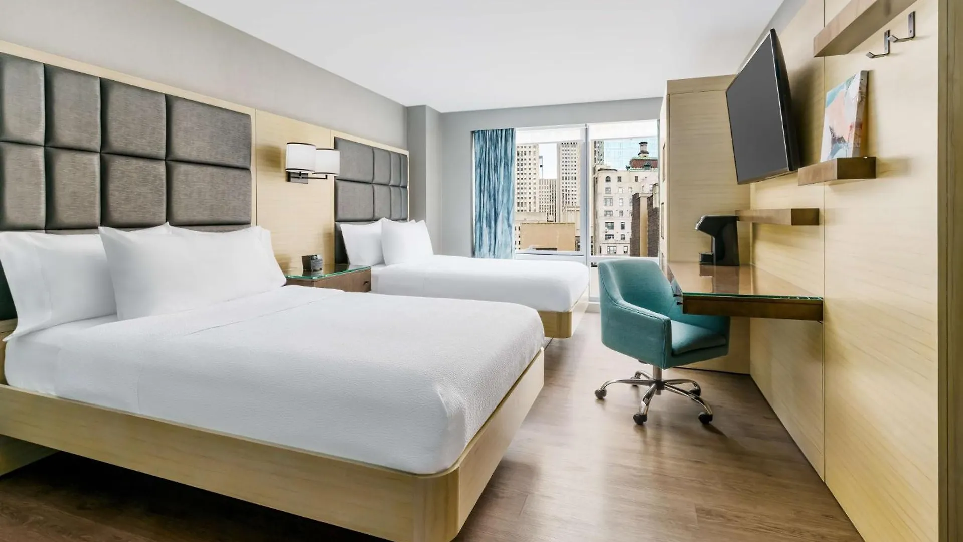 Hilton Garden Inn New York Times Square North 3*,